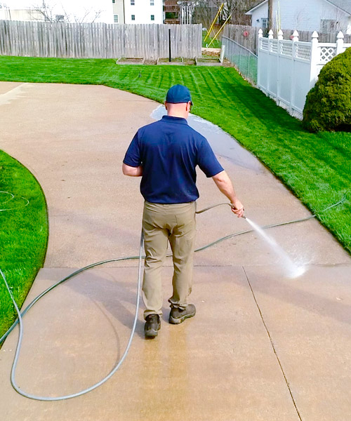 Visalia pressure washing near me